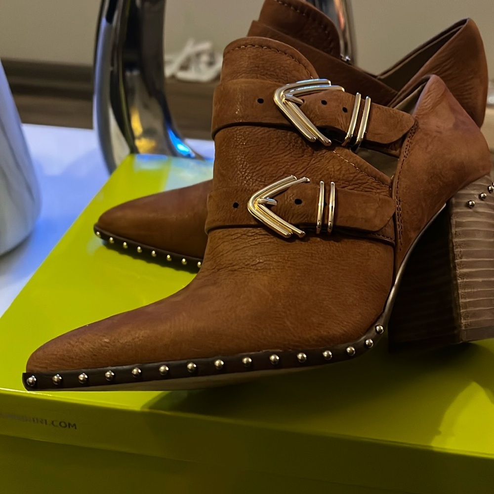 Women shoes